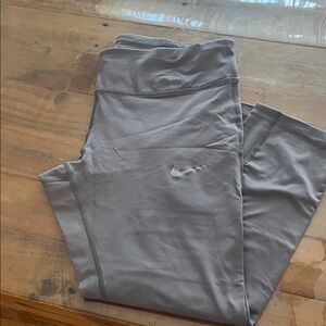 Nike Women’s Charcoal Gray Leggings
